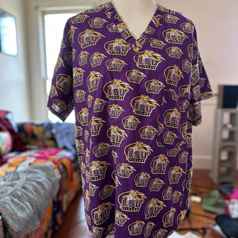 LSU scrub top